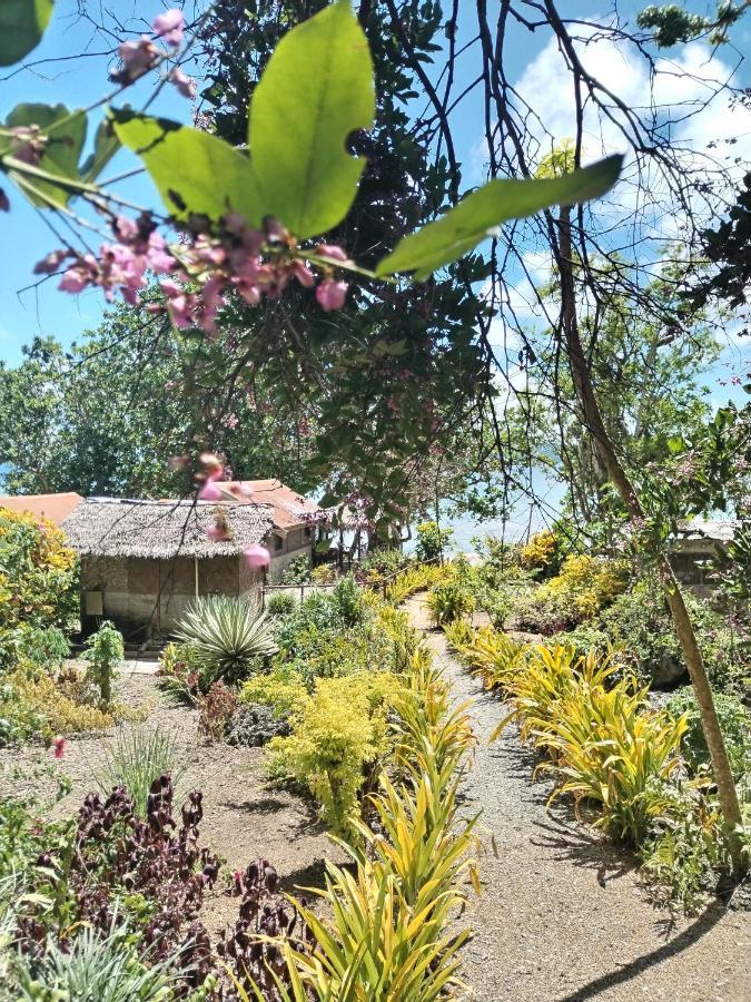 Vatupau Beachfront Bungalows Port Vila Exterior foto